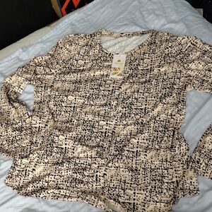 Women's Long Sleeve Top - Black and Cream